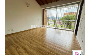 CASA EN ARRIENDO  Canon: $3.250.000 Cerca al mall cuidad jardin