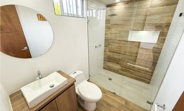 CASA EN ARRIENDO   Cerca al mall cuidad jardin