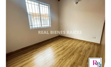 CASA EN ARRIENDO  Canon: $3.250.000 Cerca al mall cuidad jardin