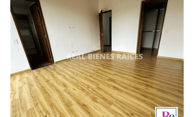 CASA EN ARRIENDO  Canon: $3.250.000 Cerca al mall cuidad jardin