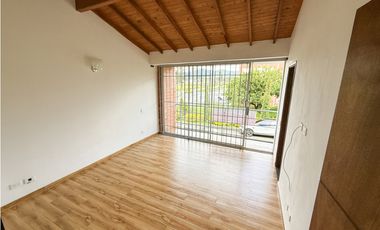 CASA EN ARRIENDO   Cerca al mall cuidad jardin