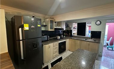 Casa de un piso barrio residencial Santa Marta