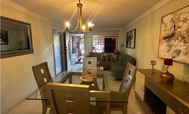 Casa de un piso barrio residencial Santa Marta