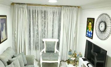 CASA JARDÍN DE VERSALLES EN VENTA 2 PISOS 3 HABITACIONES AREA 100m2 FLORIDABLANCA (AT)