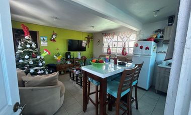 ESQUINA CON 2 DEPARTAMENTO Y 4 LOCALES COMERCIALES