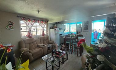 ESQUINA CON 2 DEPARTAMENTO Y 4 LOCALES COMERCIALES