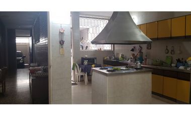 Casa de 6 hab y piscina en venta barrio La Magdalena - Girardot,