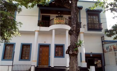 Casa en venta Barrio Granada GIRARDOT