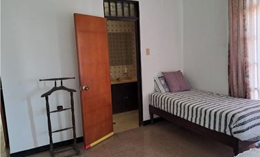 Casa en venta Barrio Granada GIRARDOT