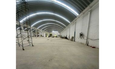 BODEGA EN ARRIENDO EN PARQUE INDUSTRIAL,  SIBERIA