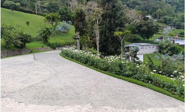 FINCA CAMPESTRE EN DAPA ALTO CON PESEBRERA