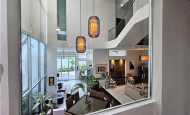 Casa en Venta o Alquiler en Bianco Loft - Altos del Golf (LM)