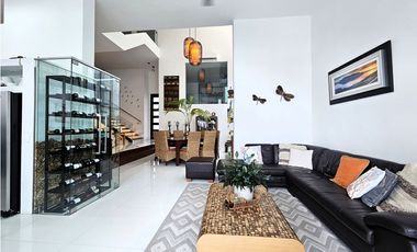 Casa en Venta o Alquiler en Bianco Loft - Altos del Golf (LM)