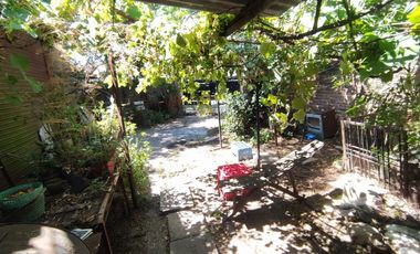 VENTA CASA Y LOCAL A RECICLAR  EN VILLA ADELINA