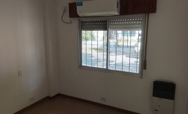 Casa PH en alquiler en Castelar Sur