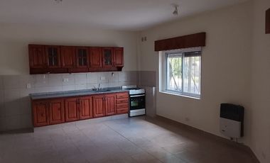 Casa PH en alquiler en Castelar Sur