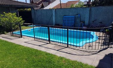 CASA 5 AMBIENTES EN VENTA VILLA ADELINA CON JARDIN