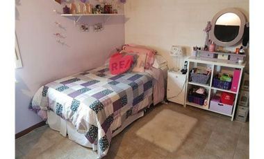 CASA 5 AMBIENTES EN VENTA VILLA ADELINA CON JARDIN