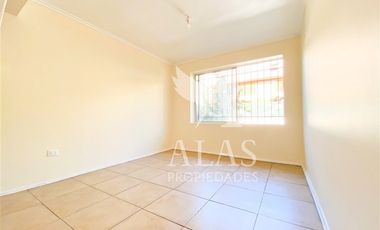 Casa en Arriendo en Metro Dominicos | Casa Arriendo (4D3B) | Las Condes | Alas Propiedades