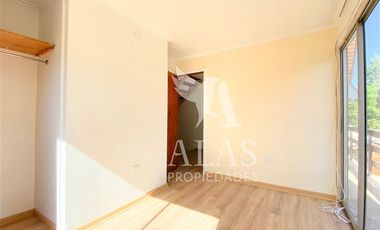 Casa en Arriendo en Metro Dominicos | Casa Arriendo (4D3B) | Las Condes | Alas Propiedades