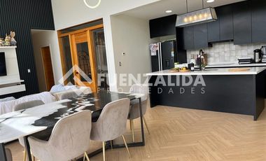 Casa en Venta en Lomas de Coihuin