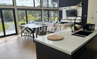 Casa en Venta en Lomas de Coihuin