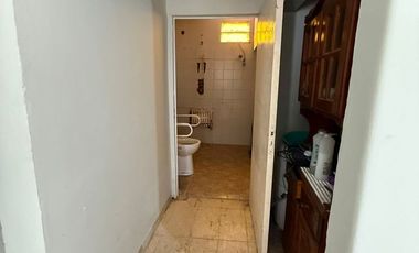 CASA A REFACCIONAR EN JOSE QUINTANA 3357