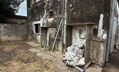 CASA A REFACCIONAR EN JOSE QUINTANA 3357