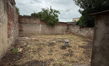 CASA A REFACCIONAR EN JOSE QUINTANA 3357