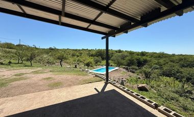 VENTA CASA 2 DORM CON PILETA LA GRANJA TERRENO 1HA