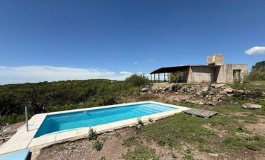 VENTA CASA 2 DORM CON PILETA LA GRANJA TERRENO 1HA