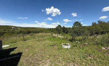 VENTA CASA 2 DORM CON PILETA LA GRANJA TERRENO 1HA