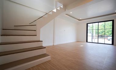 3 bedroom house Baan Pon