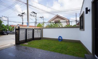 3 bedroom house Baan Pon