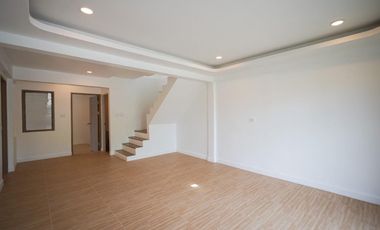 3 bedroom house Baan Pon