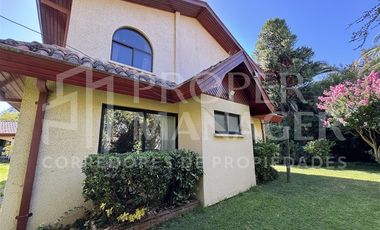 Casa en Venta en Casa Esquina 4D + Piscina + Estacionamiento 4 Vehículos – Quilamapu, Chillán
