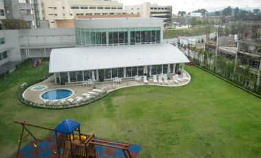 RENTA DEPARTAMENTO EN SANTA FE.  Isola