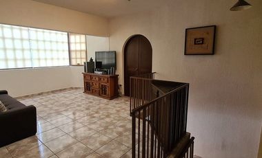 Casa venta colonia  Roble Norte,  con alberca