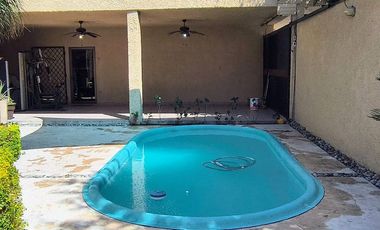 Casa venta colonia  Roble Norte,  con alberca