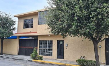 Casa venta colonia  Roble Norte,  con alberca