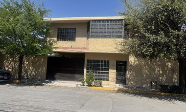 Casa venta colonia  Roble Norte,  con alberca