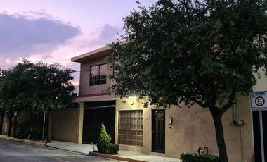 Casa venta colonia  Roble Norte,  con alberca