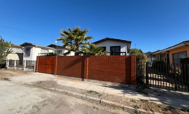 SE VENDE PROPIEDA REMODELADA EN CARTAGENA