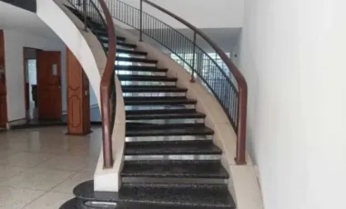 CASA PARA REMODELAR O CONSTRUIR DEPARTAMEMTOS