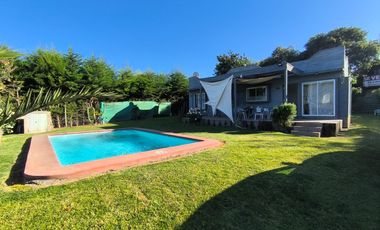 VENTA DE CASA EN EL LAGO RAPEL