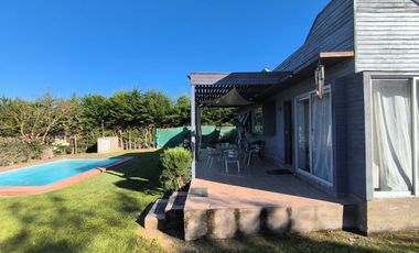 VENTA DE CASA EN EL LAGO RAPEL