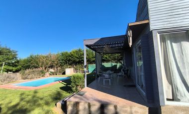 VENTA DE CASA EN EL LAGO RAPEL