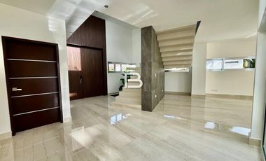 Casa en Isla Dorada