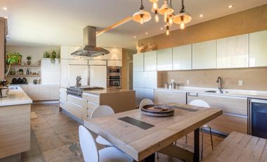 Preciosa casa en venta en Bosques de la Herradura