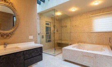 Preciosa casa en venta en Bosques de la Herradura